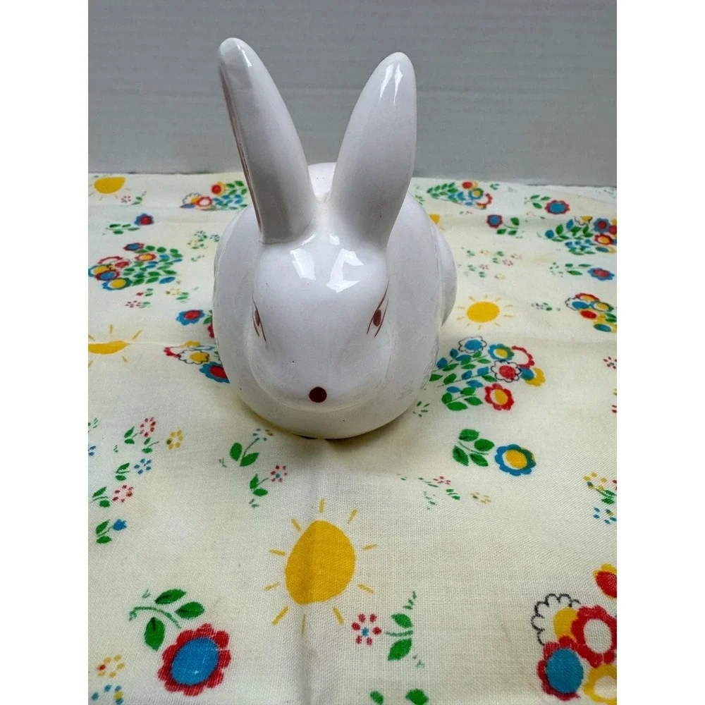 VTG White Ceramic Rabbit Figurine Cotton Tail Bunny Cotton Ball Dispenser Easter